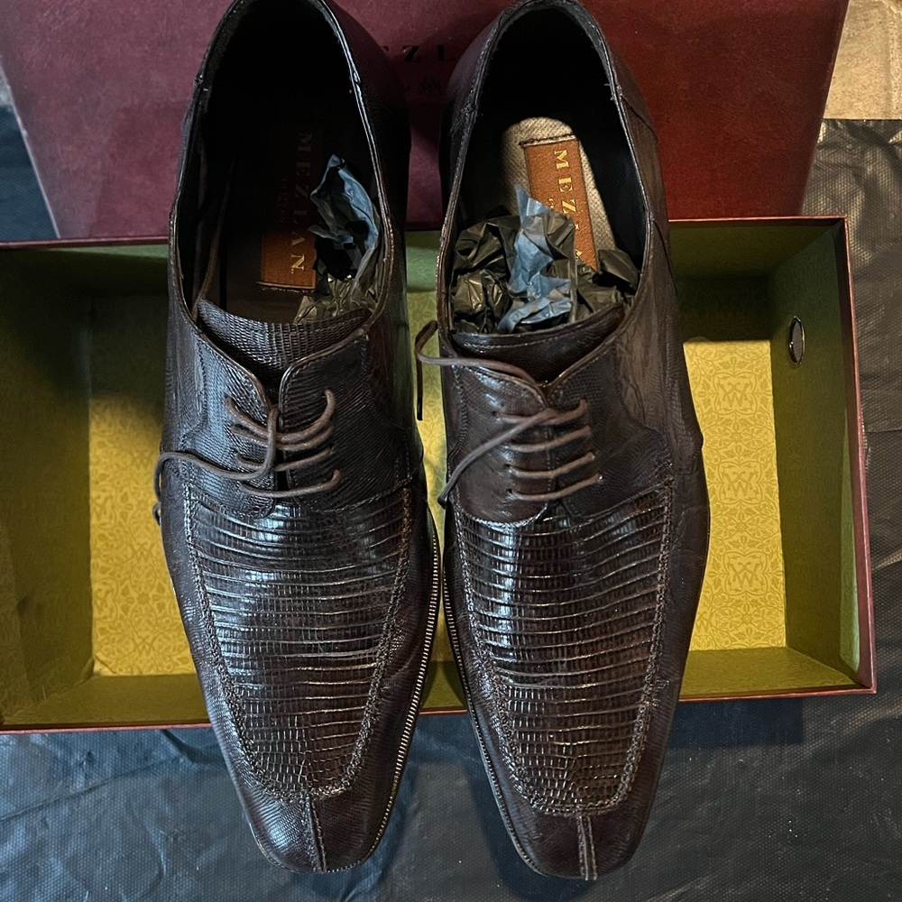 Mezlan Dark Brown Textured Oxfords